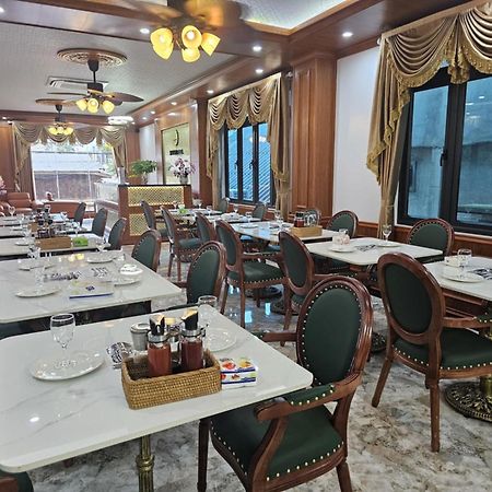 Sky Hotel Vang Vieng Eksteriør bilde