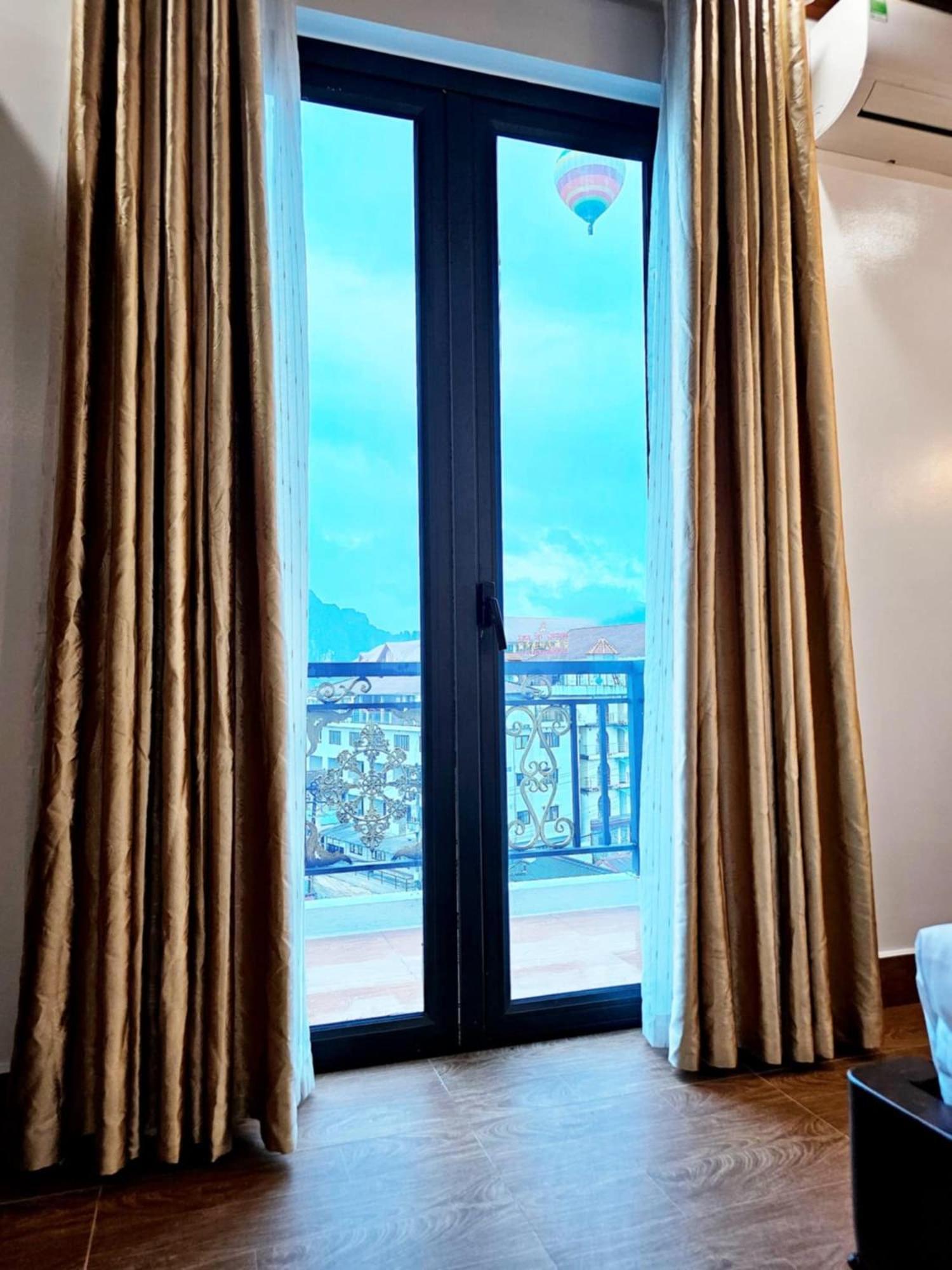 Sky Hotel Vang Vieng Eksteriør bilde