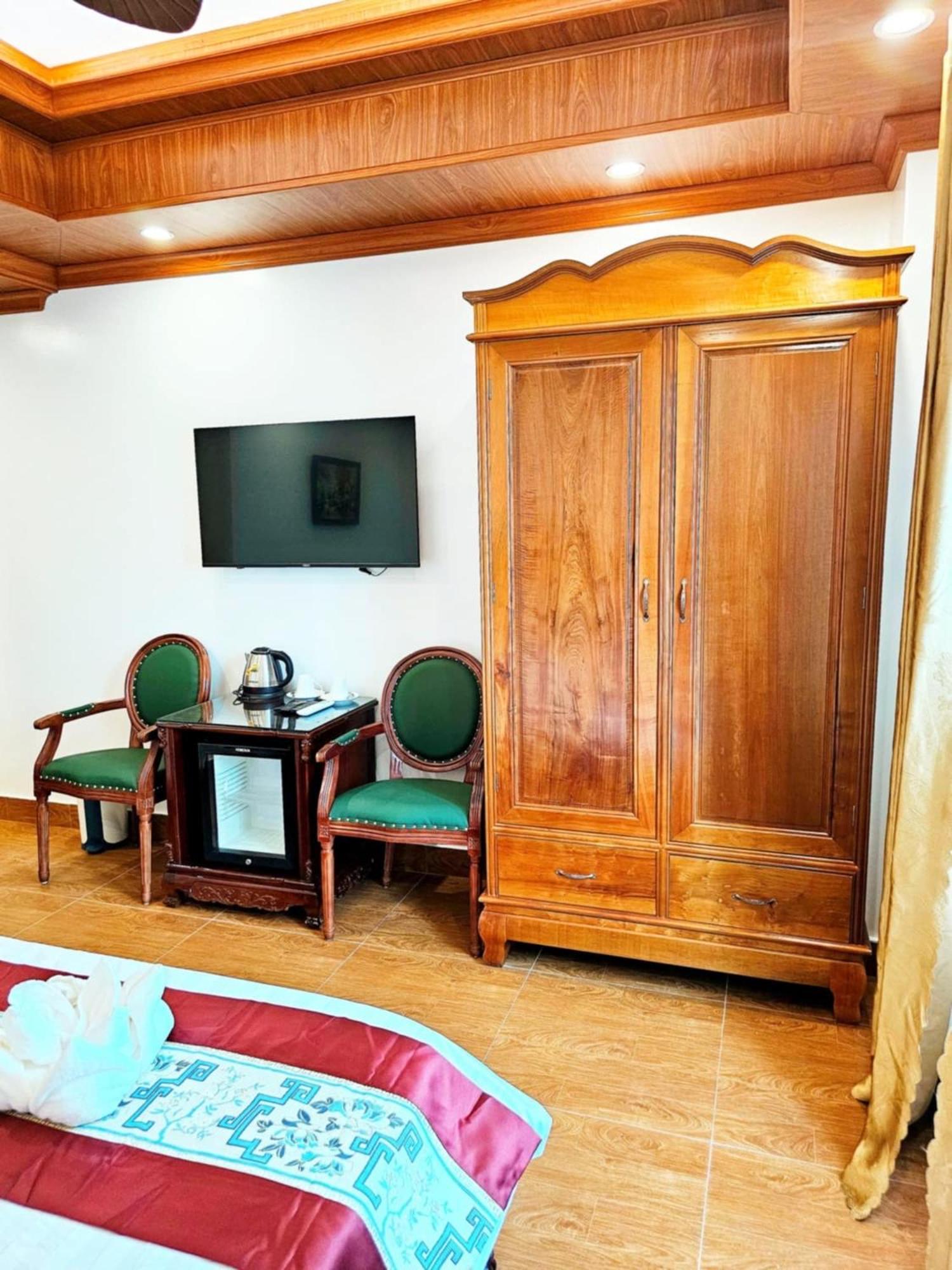 Sky Hotel Vang Vieng Eksteriør bilde